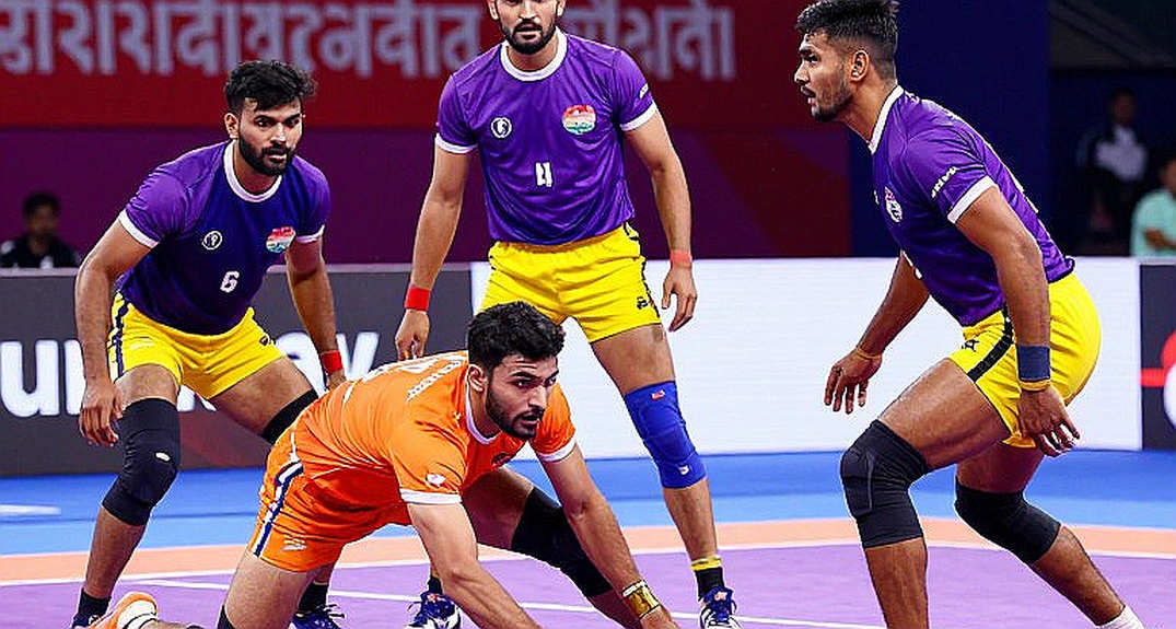 কাবাডি সোনার দাম: ভারতের 'নড়বড়ে' ডিফেন্স, ইরানের কর্নার আর রংপুরের ভাড়া ঘর